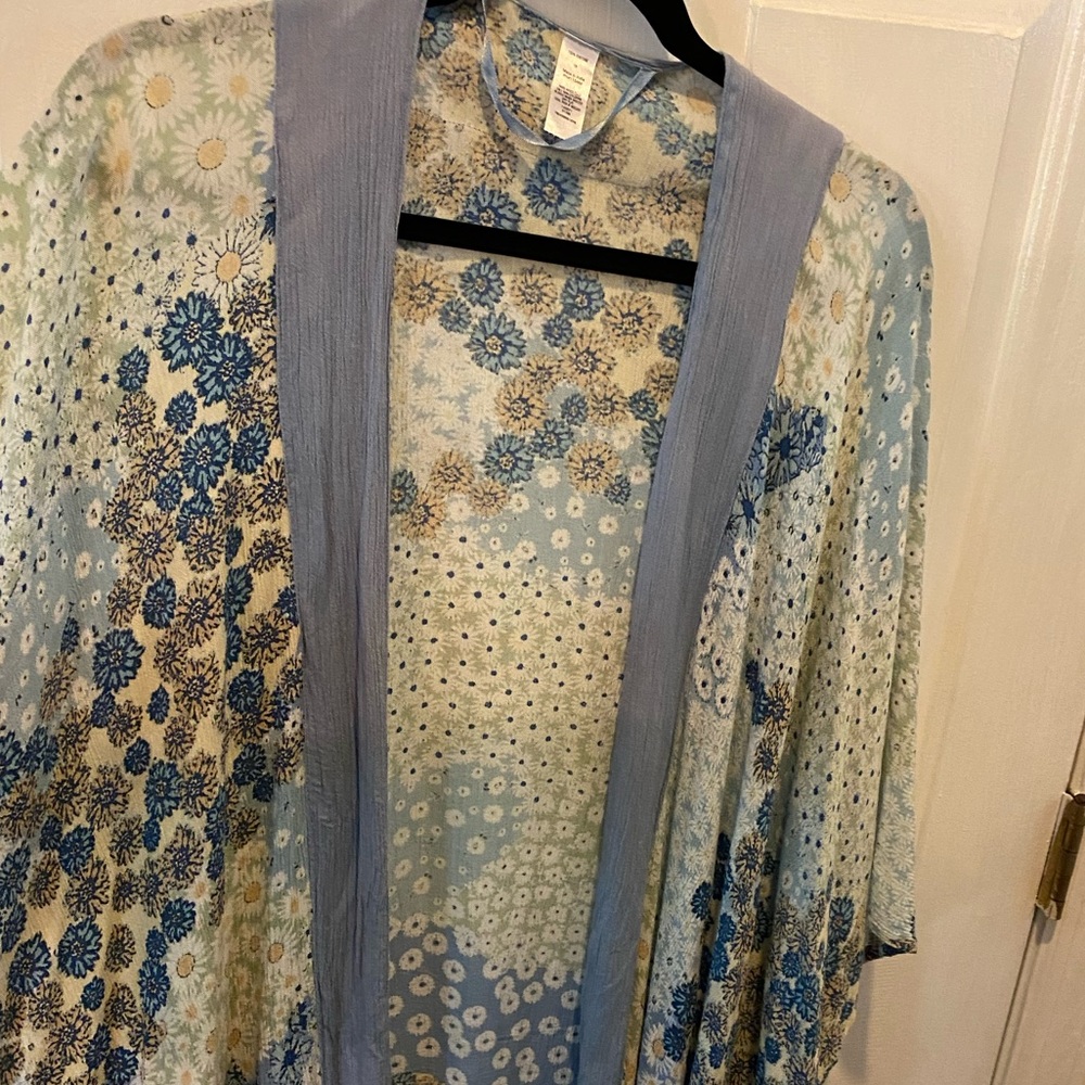 Womens kimono, light blue with some yellow, 1 X